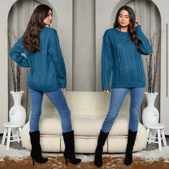 LAST ONE: Stunning dark teal long sleeve round neck women’s fall knit sweater - Picture 2 of 6